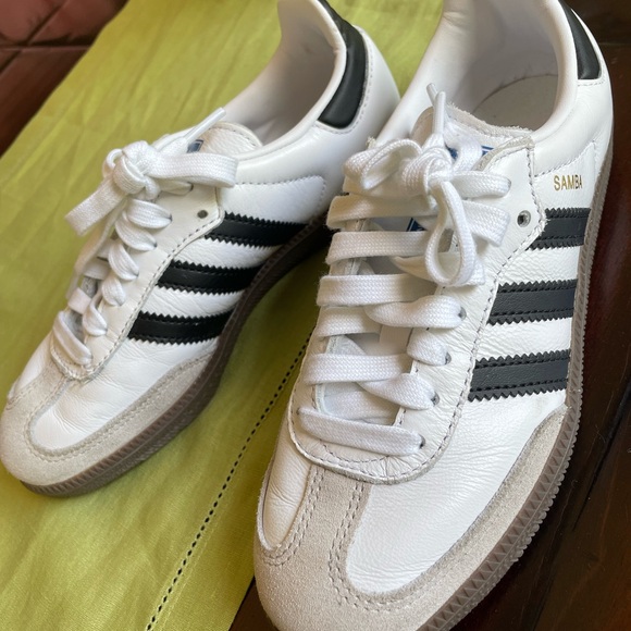 Adidas Sambas Black and White Sneakers - Picture 4 of 9